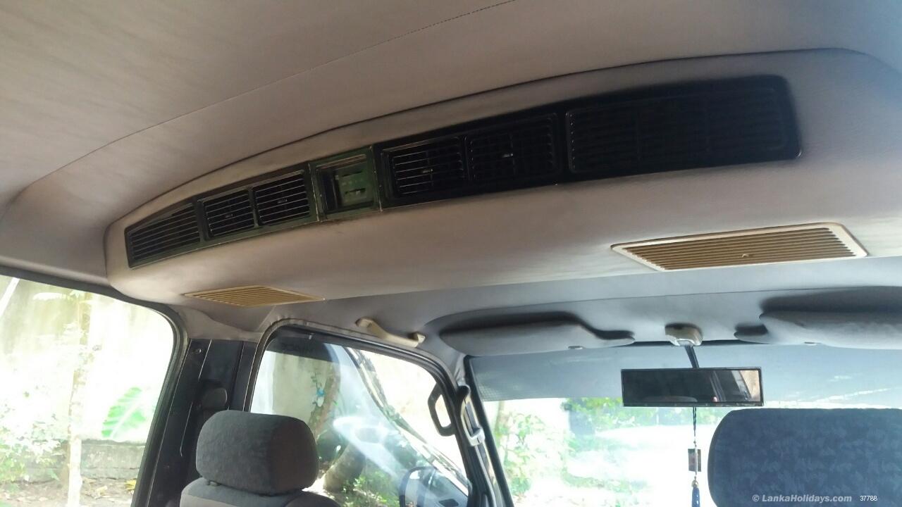 Sri Lanka holiday Van hire